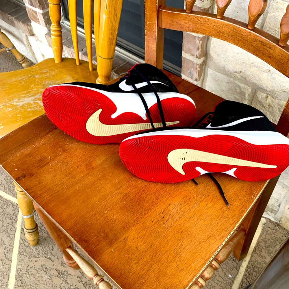USED NIKE AIR PRECISION
